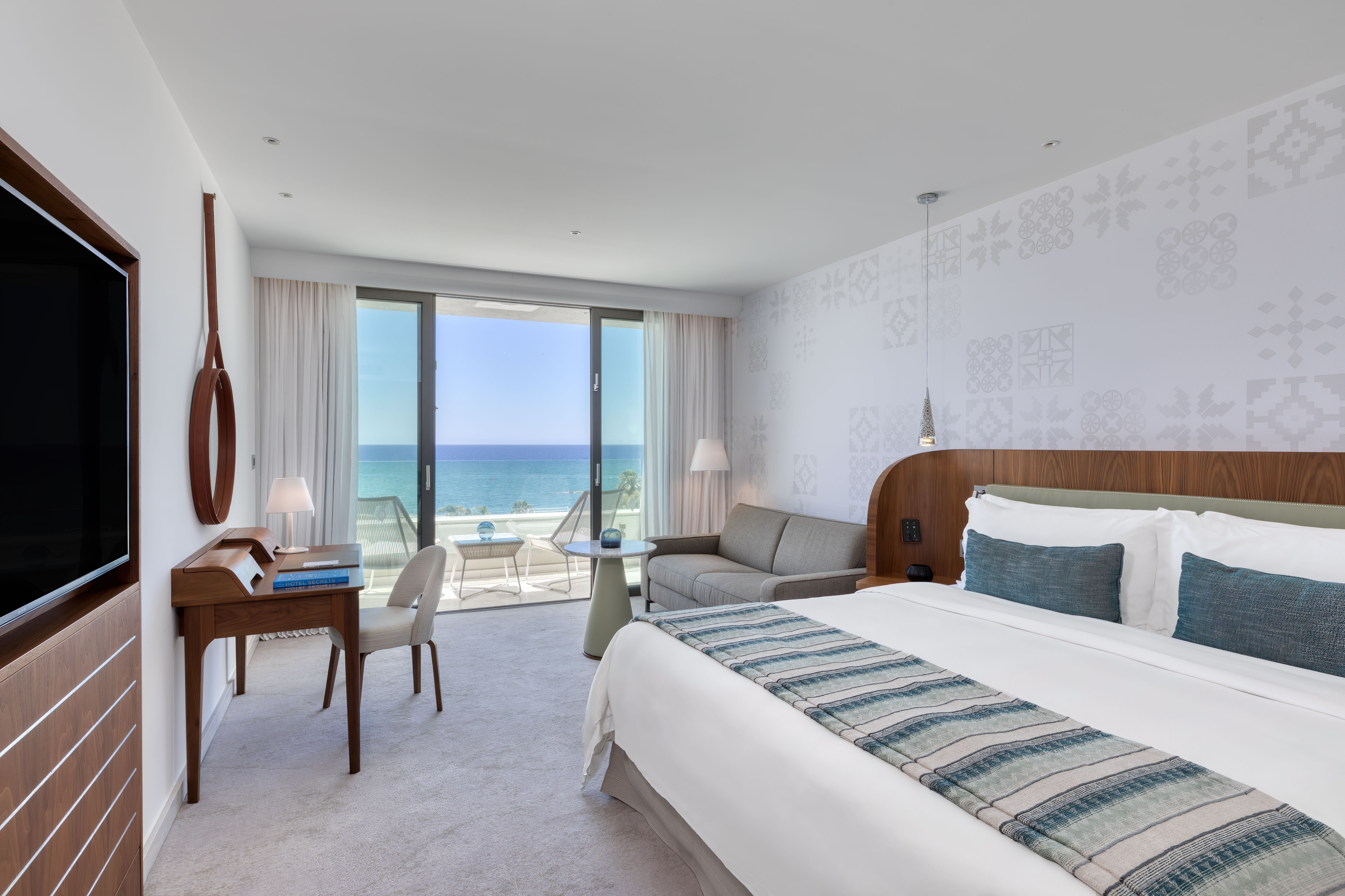Book your wedding day in Parklane, a Luxury Collection Resort & Spa